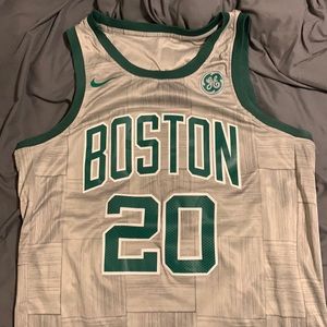 Gordon Hayward Boston Celtics # 20 Jersey size XL